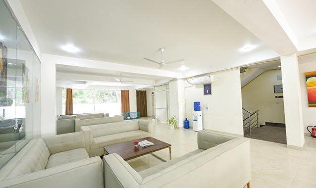 Hotel Immense Residency à Faridabad Extérieur photo