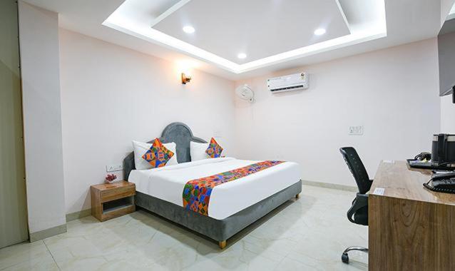Hotel Immense Residency à Faridabad Extérieur photo