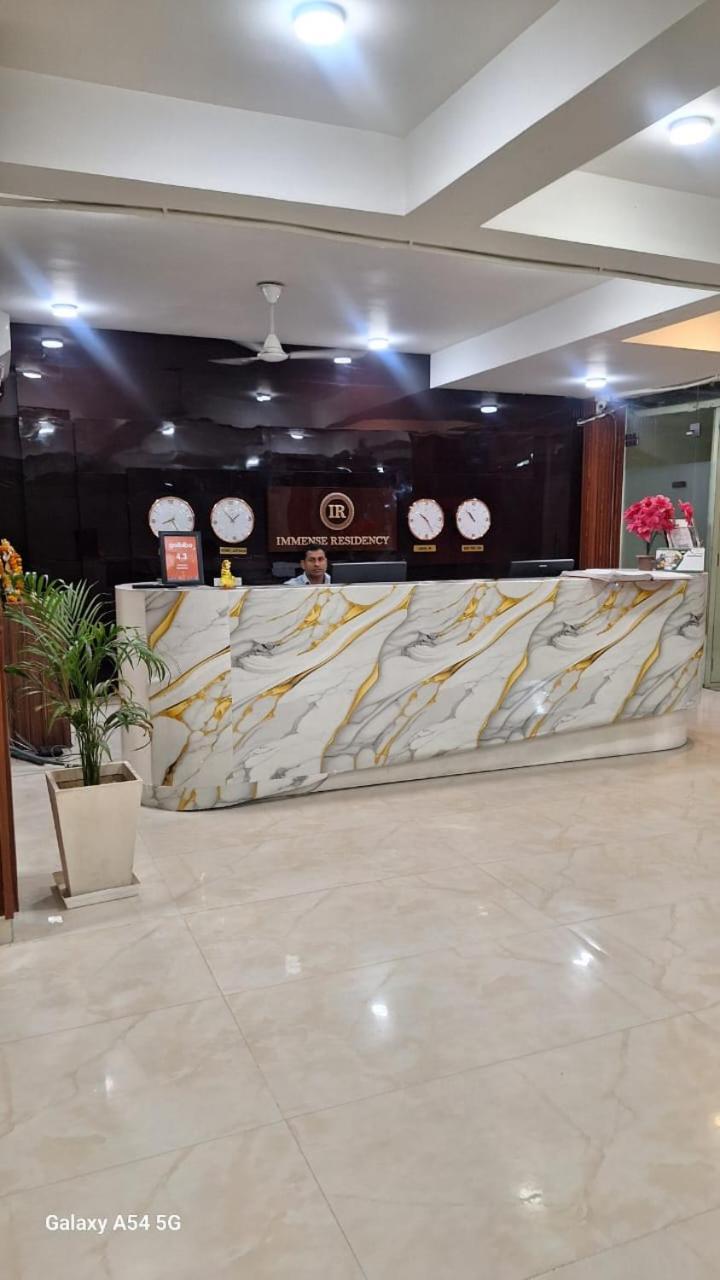Hotel Immense Residency à Faridabad Extérieur photo