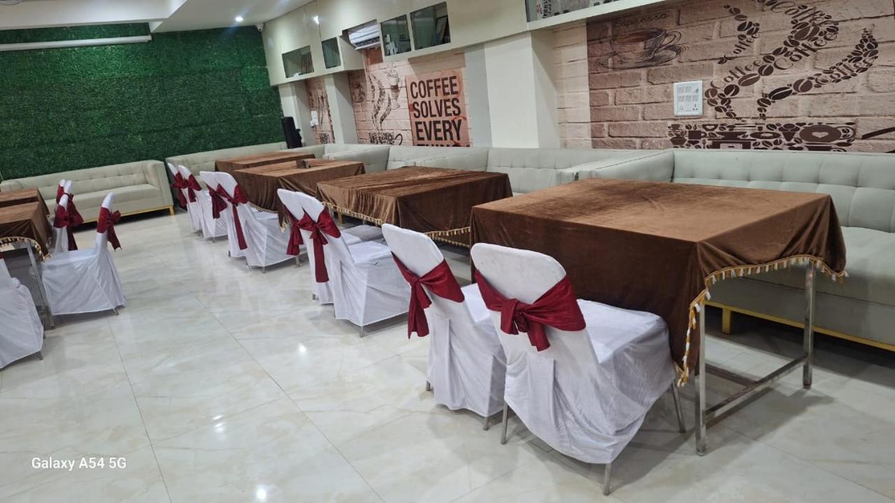Hotel Immense Residency à Faridabad Extérieur photo